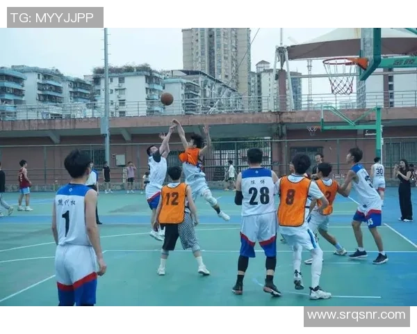 南京篮球队默契之道：深度解析团队配合与战术运用的精彩瞬间